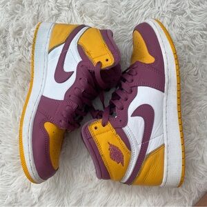 Jordan Retro High OG Brotherhood